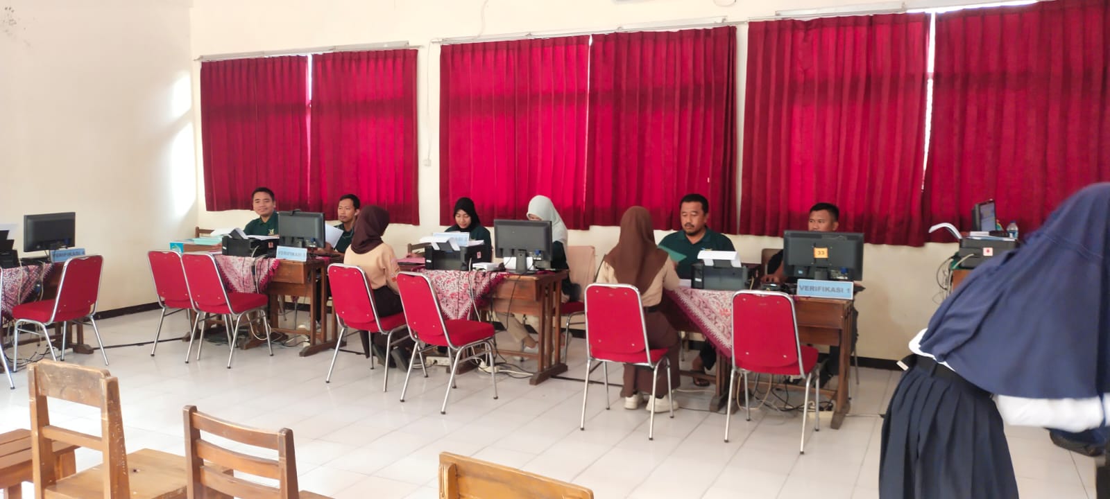 Hari Sabtu, Layanan Verifikasi Berkas PPDB SMAN 10 Semarang Tetap Buka Hari Sabtu, Layanan Verifikasi Berkas PPDB SMAN 10 Semarang Tetap Buka