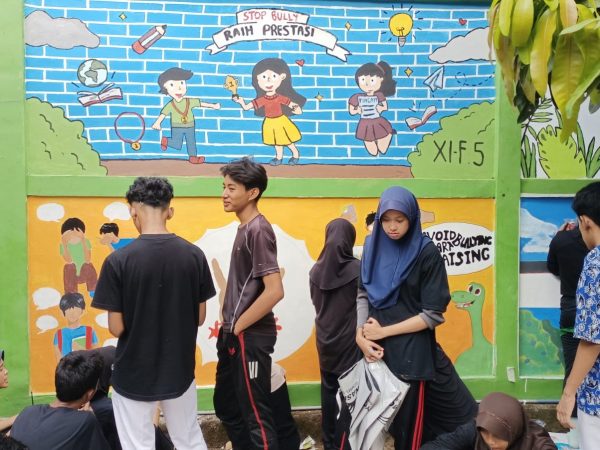 Membentuk Karakter Unggul: Lomba Mural – ‘Mewujudkan Budaya Positif Sekolah, Siswa Sehat Fisik & Mental’