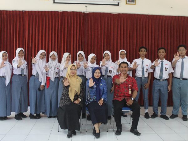 Lomba Orasi SMAN 12 Semarang Lomba Orasi SMAN 12 Semarang