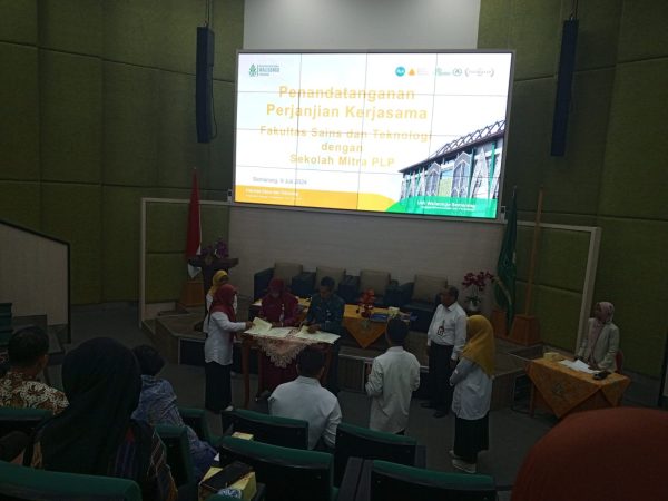 SMAN 14 Semarang Penuhi Undangan Kerja Sama Dengan UIN Walisongo Semarang