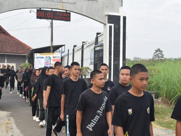 Jalan Sehat & Sarapan Bersama Sebagai Kebiasaan Positif Gerakan Jumat Sehat SMAN 1 Bringin