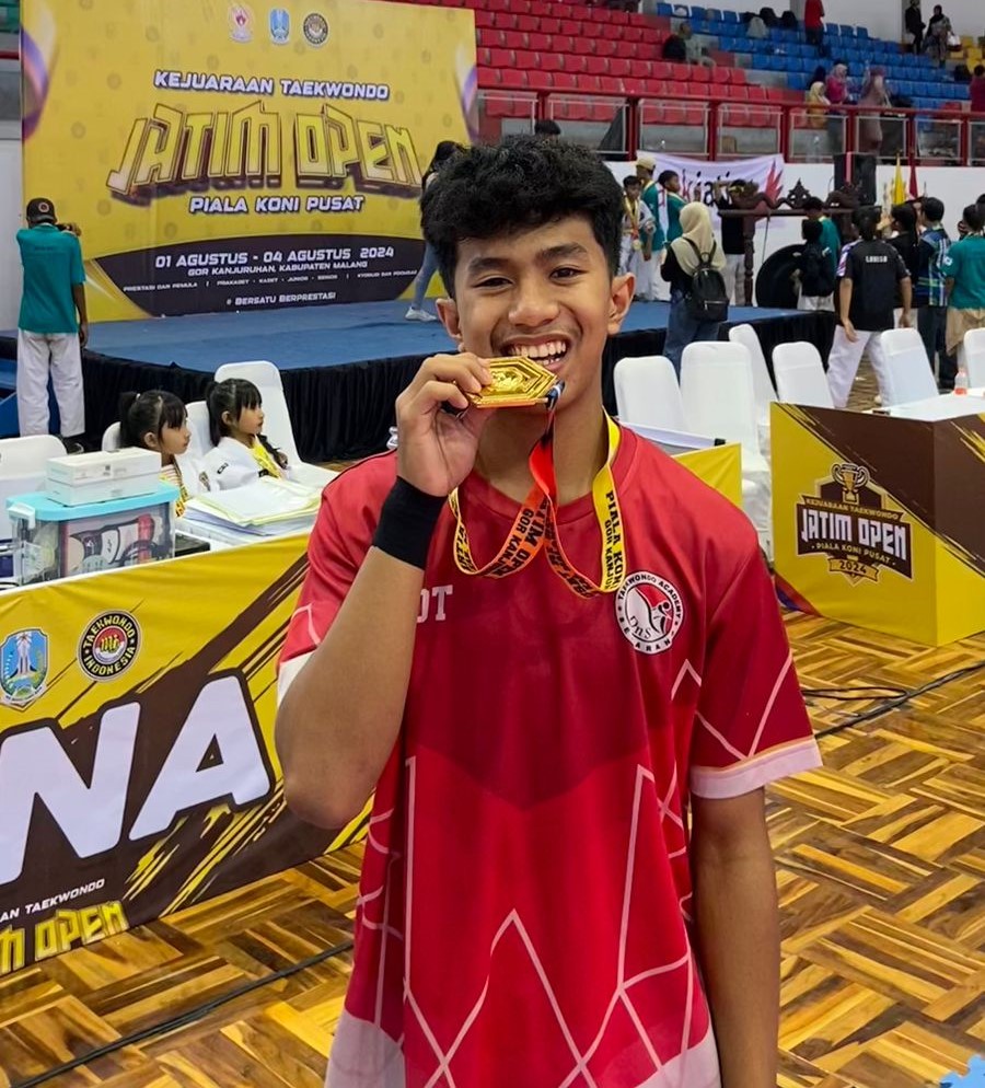 Berhasil Meraih Juara 1, Ilham Radhita Harumkan SMAN 14 Semarang Berhasil Meraih Juara 1, Ilham Radhita Harumkan SMAN 14 Semarang