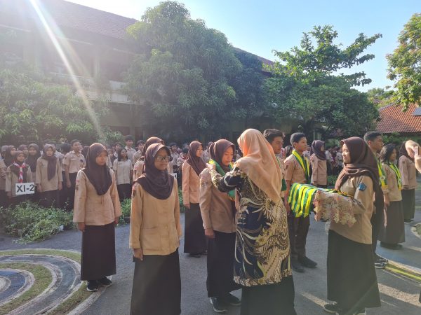Aksi Nyata SMA Negeri 14 di Hari Ozon Internasional