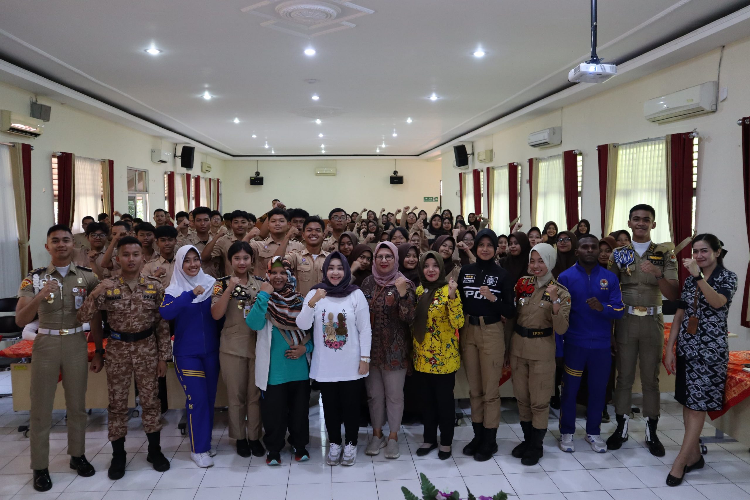 IPDN Goes to School: Inspirasi Karir Aparatur Sipil Negara untuk Siswa SMAN 11 Semarang