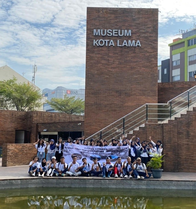 Outing Class & Kajian Kesejarahan di Kawasan Kota Lama Semarang