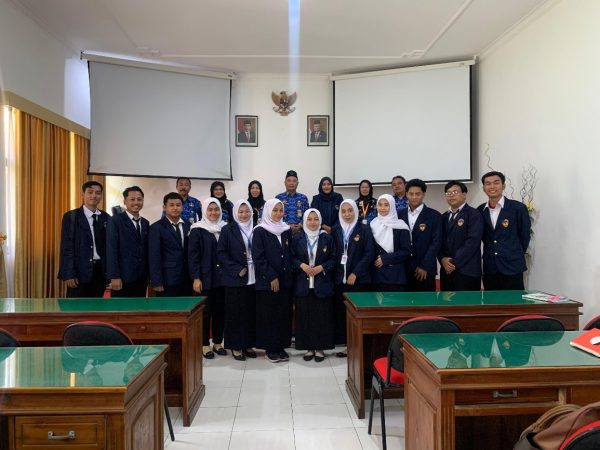 Penerjunan Mahasiswa PPL Calon Guru Gelombang 2 Tahun 2024 UPGRIS di SMKN 2 Semarang