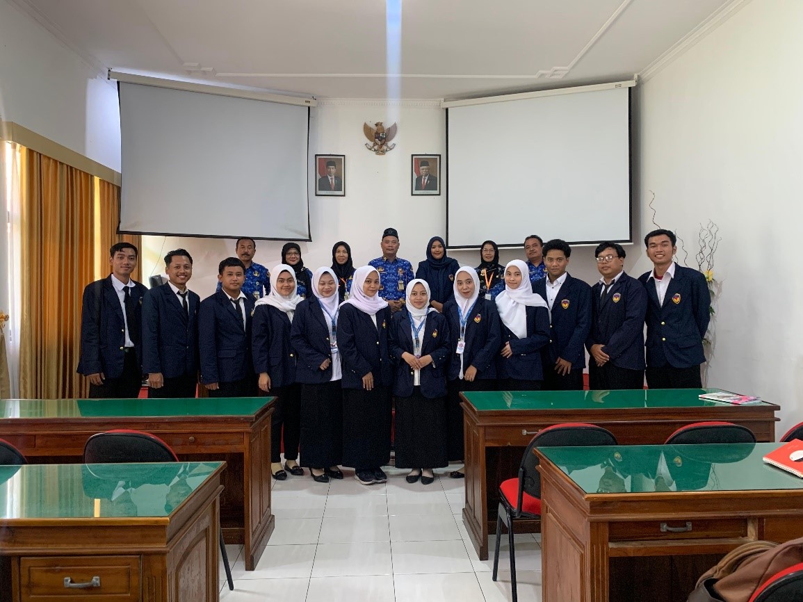 Penerjunan Mahasiswa PPL Calon Guru Gelombang 2 Tahun 2024 UPGRIS di SMKN 2 Semarang