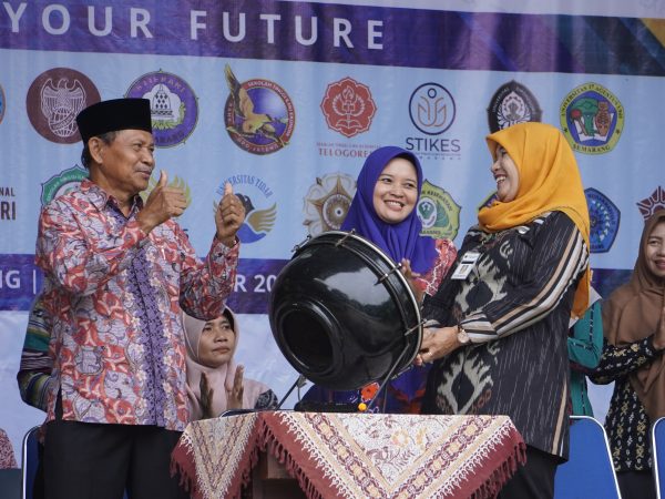 SMAN 7 Semarang Sukses Gelar Career Day & Edu Expo 2024