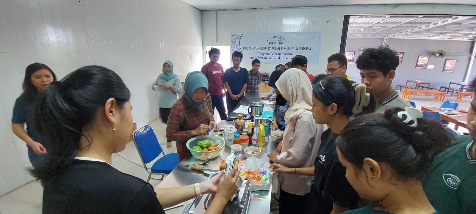 Luncurkan Program Kewirausahaan Bidang Kuliner, SMANSEV Siapkan Siswa Jadi Pengusaha Muda
