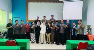 Pendampingan Ketiga Perguruan Tinggi dalam Program SMK Pusat Keunggulan Pendampingan Ketiga Perguruan Tinggi dalam Program SMK Pusat Keunggulan