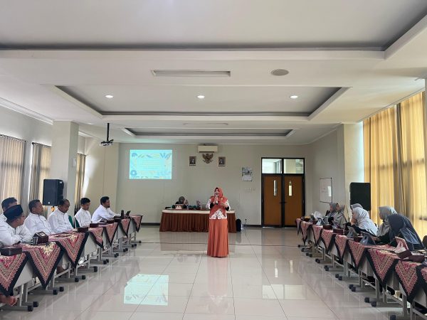 Service Excellent Training, Temani Perkembangan Remaja tanpa Pening Service Excellent Training, Temani Perkembangan Remaja tanpa Pening