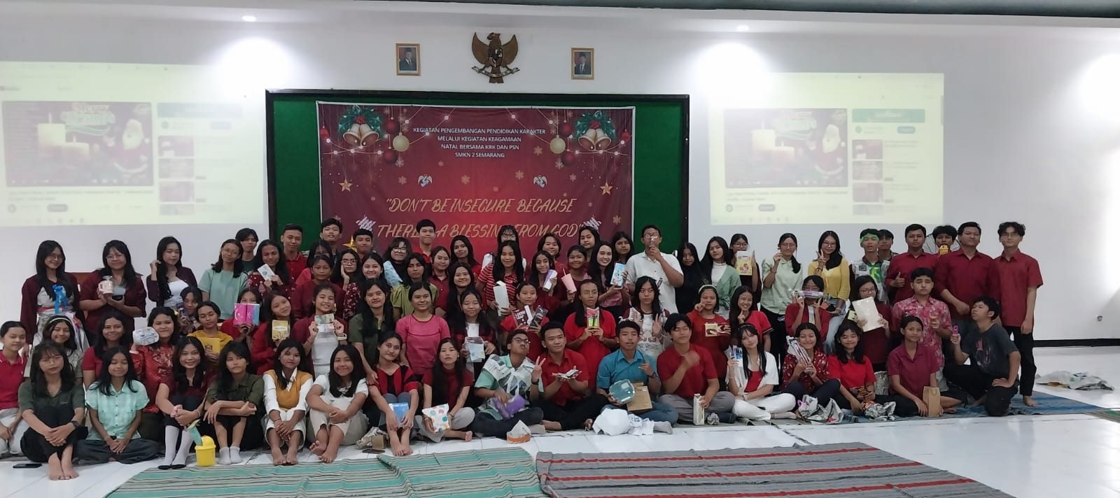 Berkonsep Gen-Z, Siswa Kristen Katolik SMKN 2 Semarang Adakan Perayaan Natal*