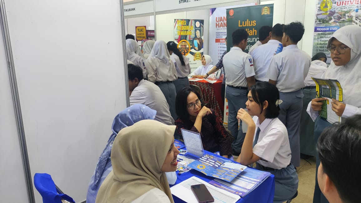 Expo Campus SMA N 5 Semarang