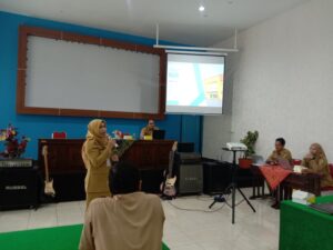 SMKN 10 Semarang Hadirkan Guru Penggerak untuk Berbagi Inspirasi Praktik Baik Pembelajaran SMKN 10 Semarang Hadirkan Guru Penggerak untuk Berbagi Inspirasi Praktik Baik Pembelajaran