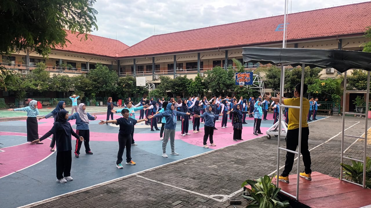 Senam Sehat Anak Indonesia Hebat SMAN 5 Semarang: Membangun Generasi Sehat & Kuat