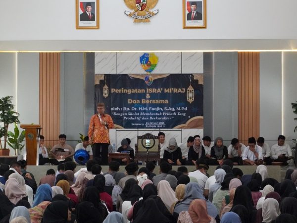 Meriahnya Peringatan Isro’ Mi’roj Nabi Muhammad SAW 1446 H di SMK Ibu Kartini Semarang Meriahnya Peringatan Isro’ Mi’roj Nabi Muhammad SAW 1446 H di SMK Ibu Kartini Semarang
