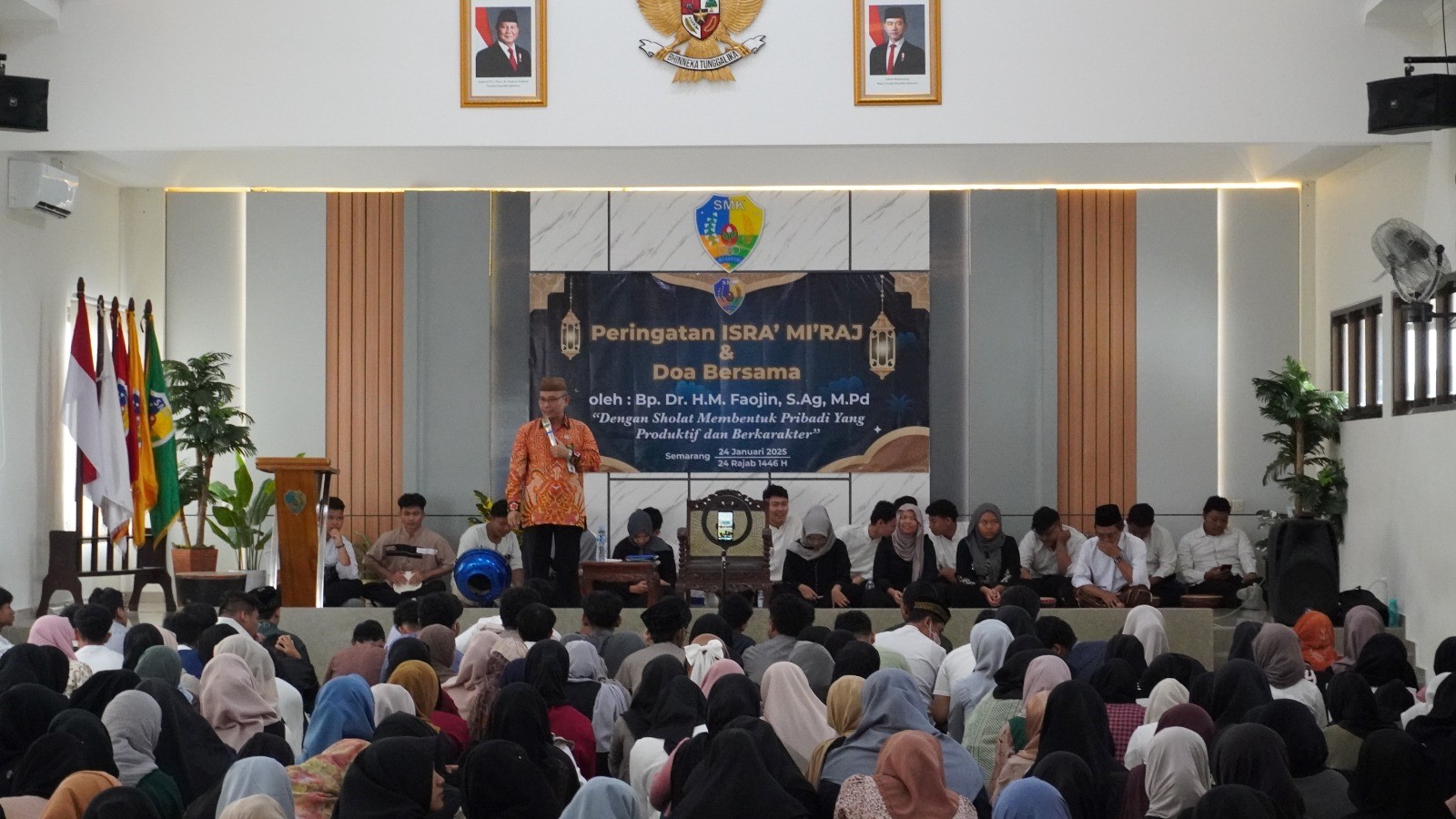 Meriahnya Peringatan Isro’ Mi’roj Nabi Muhammad SAW 1446 H di SMK Ibu Kartini Semarang