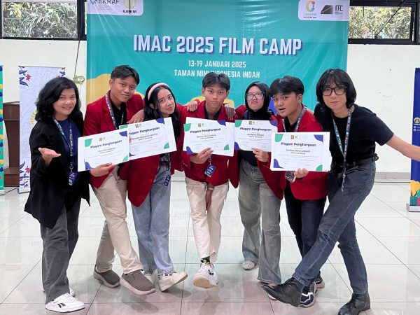 SMAN 2 Semarang Bersinar di IMAC Film Camp Competition 2025: Wujudkan Mimpi Jadi Sineas Muda SMAN 2 Semarang Bersinar di IMAC Film Camp Competition 2025: Wujudkan Mimpi Jadi Sineas Muda