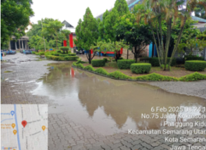 Hujan Deras Menggenangi Halaman SMKN 10 Semarang, Tim Kawal Banjir Sigap Tangani