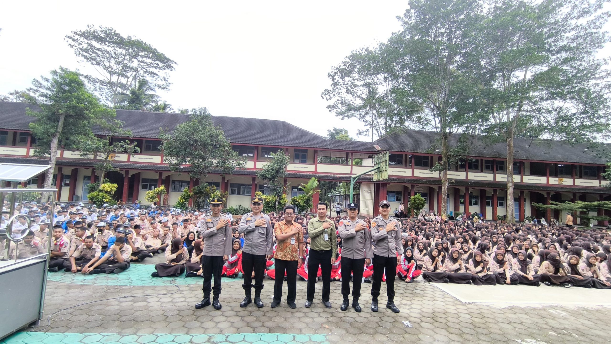 Polsek Tengaran Goes to SMKN Tengaran