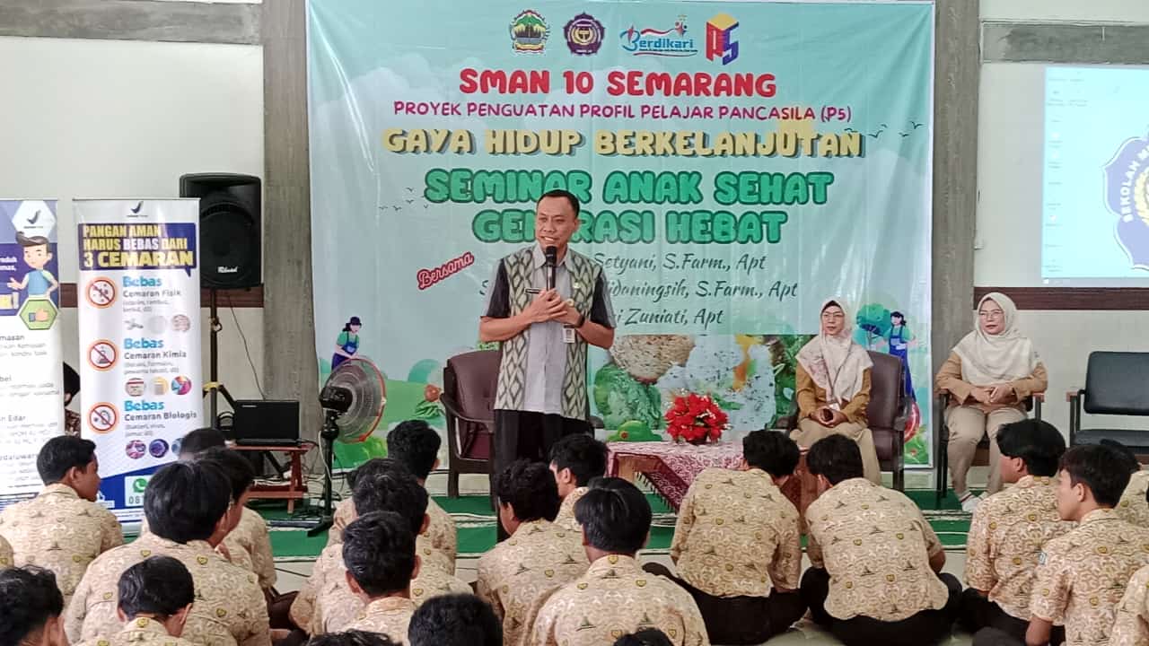 Kepala SMAN 10 Semarang Buka Seminar P5 Makanan & Minuman Sehat Kepala SMAN 10 Semarang Buka Seminar P5 Makanan & Minuman Sehat