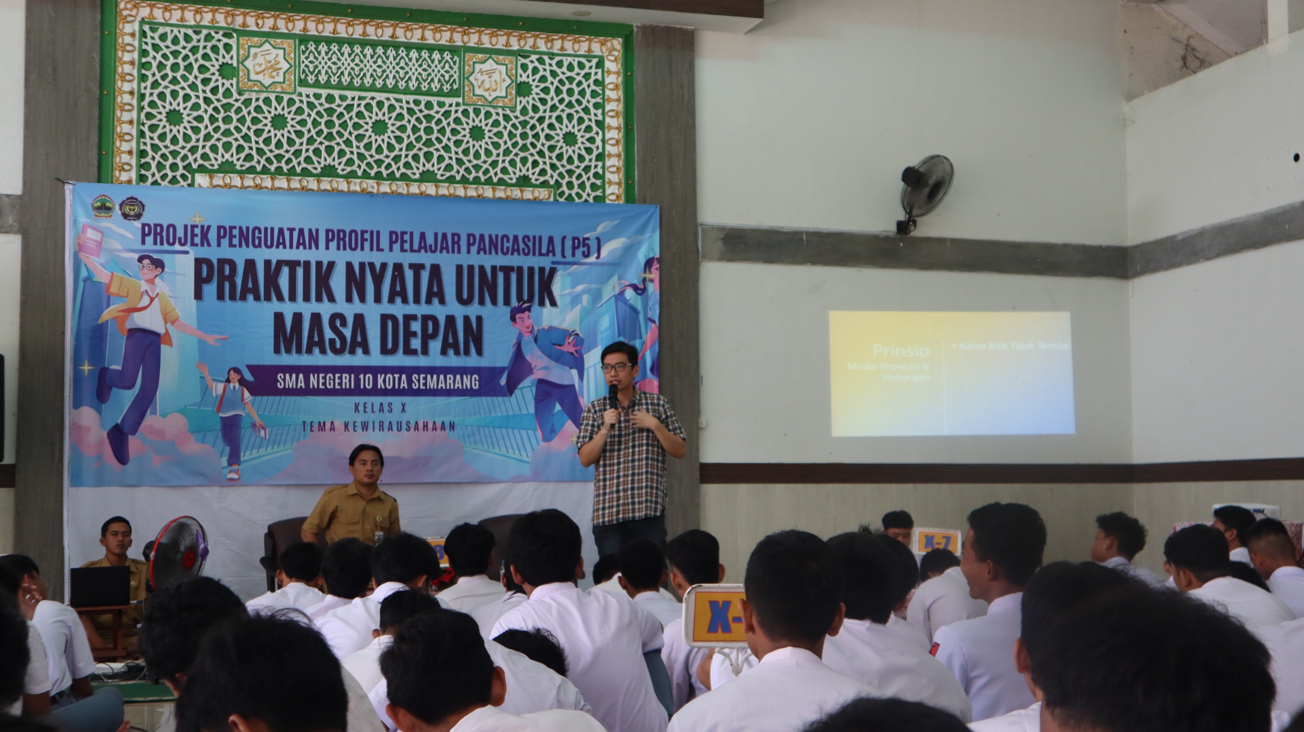 P5 Kelas X SMAN 10 Semarang:  Praktik Nyata Menuju Masa Depan