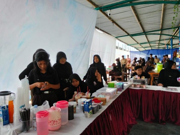 Self Brew & Ruang Rasa Kafe Berikan Kesan Berbeda Pada P5 Tema Kewirausahaan Self Brew & Ruang Rasa Kafe Berikan Kesan Berbeda Pada P5 Tema Kewirausahaan