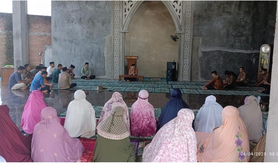 Sholat Dhuha Berjamaah Warnai Hari Pertama Masuk Sekolah di SMKN 10 Semarang