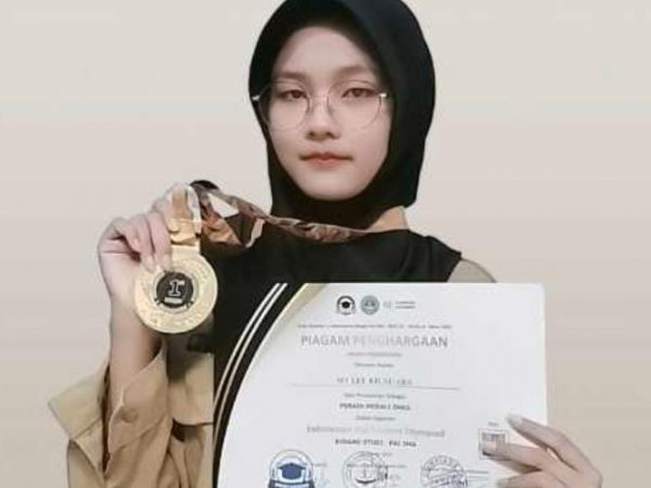 Siswi SMK Negeri 10 Semarang Raih Medali Emas Di Ajang Olimpiade Nasional